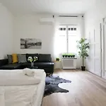 شقة Standard By Hi5 - Rakoczi 23 *
